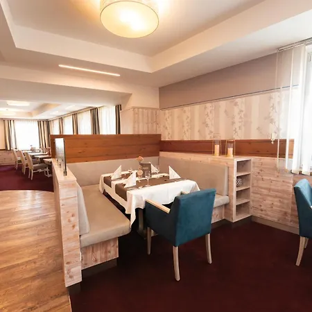 מלון Kur- Und Wellnesshotel Foerch 4*