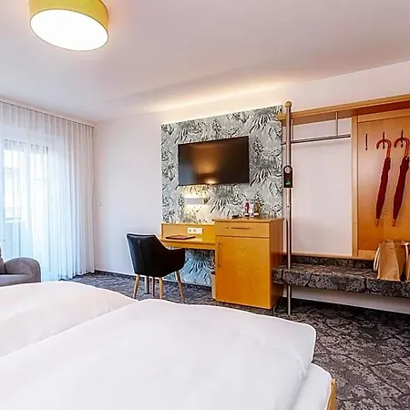 Отель Kur- Und Wellnesshotel Forch