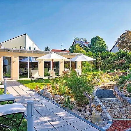 Отель Kur- Und Wellnesshotel Forch 4*
